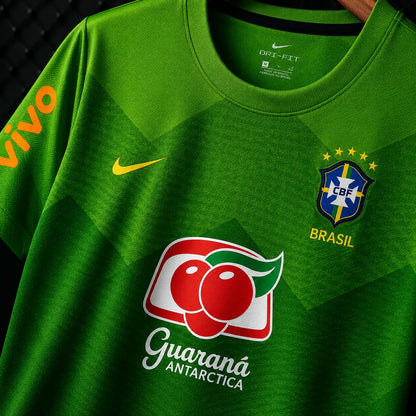 Camisola Treino Brasil 2020 Verde Floresta Chevrons Jacquard CBF Nike DRI-FIT Guaraná Antarctica Itaú Vivo Canarinho Pistola