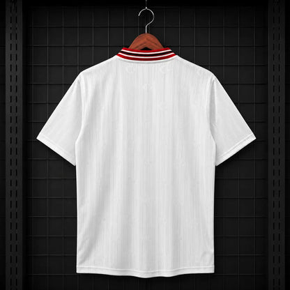 Maillot Turquie 1996 Rétro Extérieur Blanc Panneaux Rouges Noirs Dégradé Pixels Croissant Adidas Édition Classique