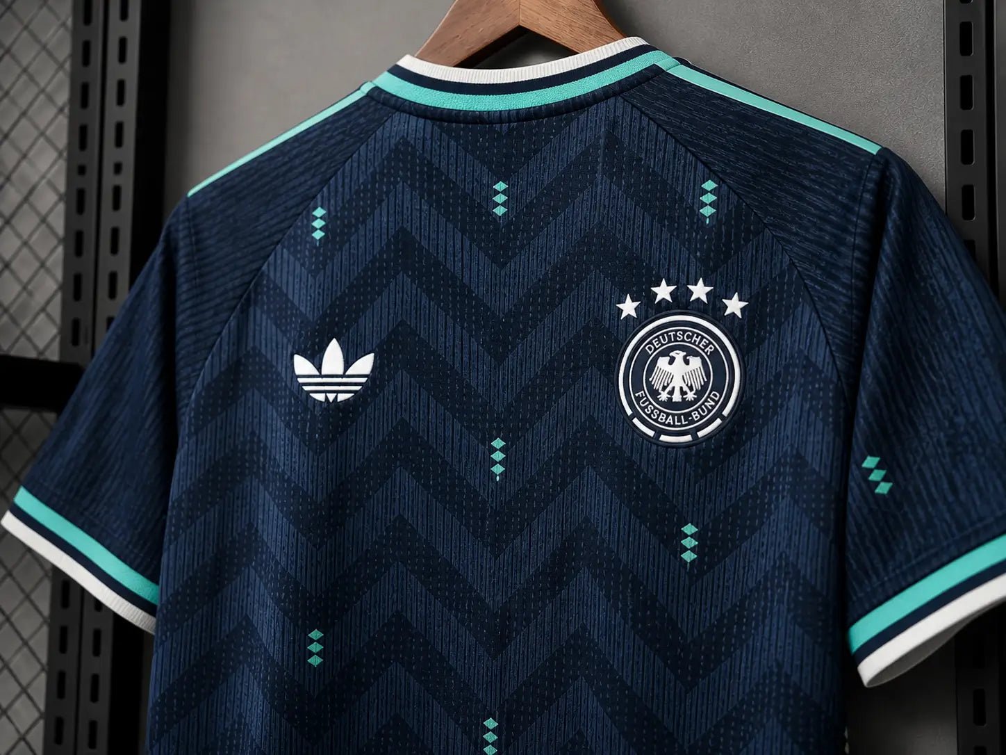 Camisola Alemanha 2026 Alternativa Azul Marinho Chevron S Camisola comprar online