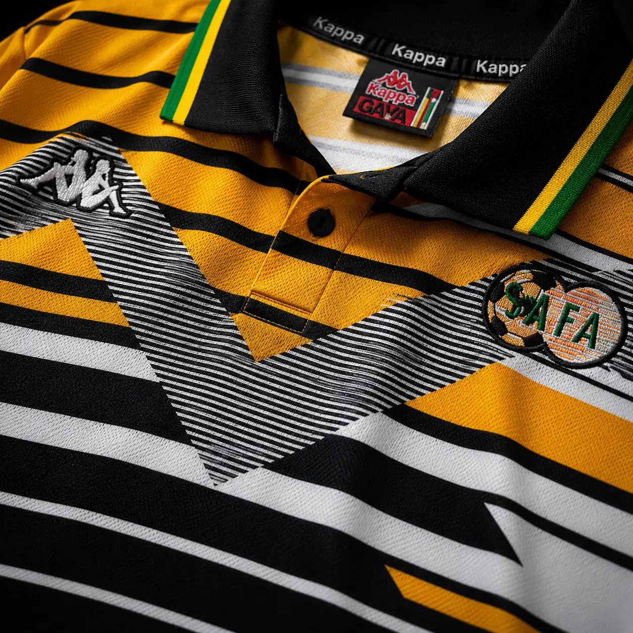 Camisola Futebol África do Sul 1994 Retro Principal Amarelo Dourado Riscas Preto Branco Kappa Bafana Bafana Edição Clássica S Camisola comprar online