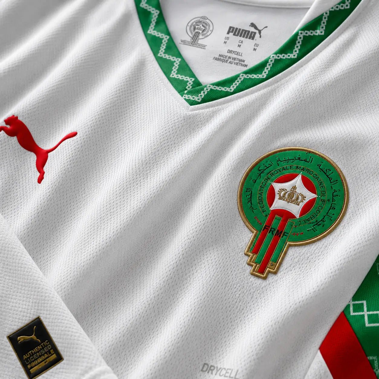 Camisola Marrocos 2025 Alternativa Branca Painéis Verdes Zellige Berbere FRMF Puma DRYCELL Edição Adepto S Camisola comprar online
