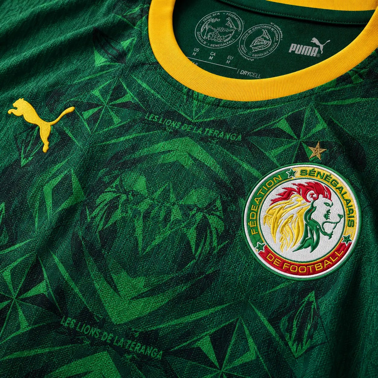 Camisola Senegal 2026 Alternativa Verde Floresta Jacquard Leões Gola Amarela Painéis Vermelhos Puma DRYCELL Edição Jogador S Camisola comprar online