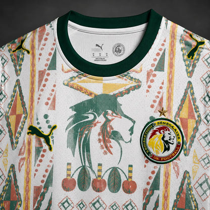 Camisola Senegal 25 - 26 Principal Branca Arte Senegalesa Leão Téranga Puma DRYCELL Edição Adepto S Camisola comprar online