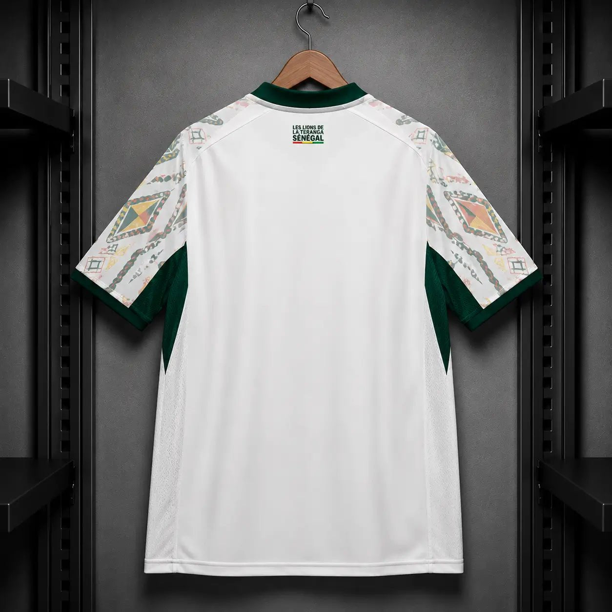 Camisola Senegal 25 - 26 Principal Branca Arte Senegalesa Leão Téranga Puma DRYCELL Edição Adepto S Camisola comprar online
