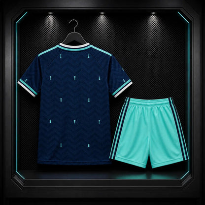 Kit Completo Infantil Alemanha 2026 Alternativa Azul Marinho Chevron (Camisola + Calções) 16 Camisola Infantil comprar online